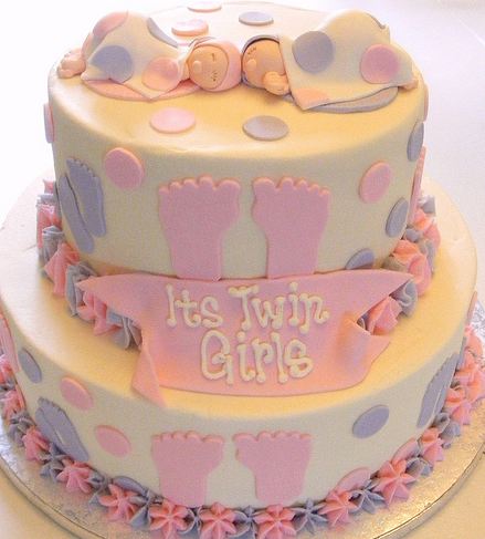 كيكات توائم  Baby%20shower%20cake%20for%20twin%20girls%20in%20two%20tiers