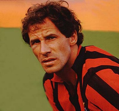 FOTOS HISTORICAS O CHULAS  DE FUTBOL - Página 8 Franco_baresi