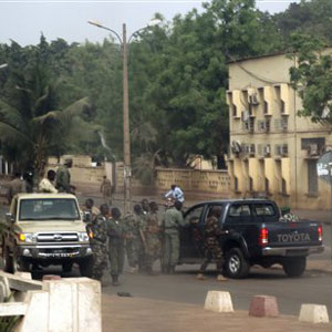 Armée Malienne Soldats_Mali210312300