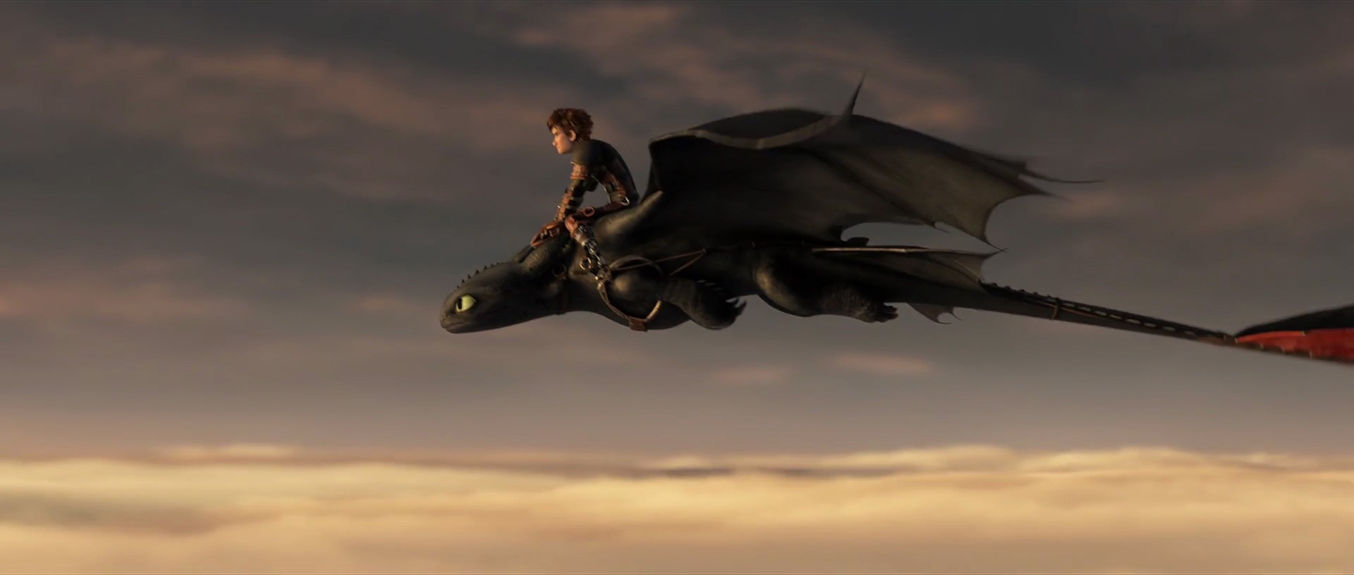 Harold et Krokmou trouveront-ils un jour d'autres furies-nocturnes ? Httyd2-disneyscreencaps.com-3154