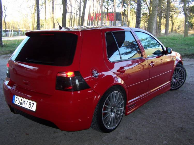 Tuning autók GalerieAudi-Golf-4-uKbU