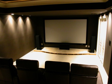 Teatro en casa Home_theater_front1