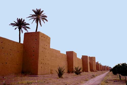 Portes et  Murailles à protéger Maroc-marrakech-remparts-gf