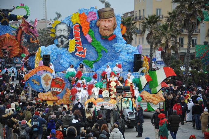 2011 - CARNEVALE DI VIAREGGIO 2011 %20992