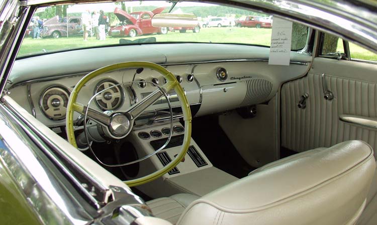 Chrysler New Yorker de luxe 1955 Fame125