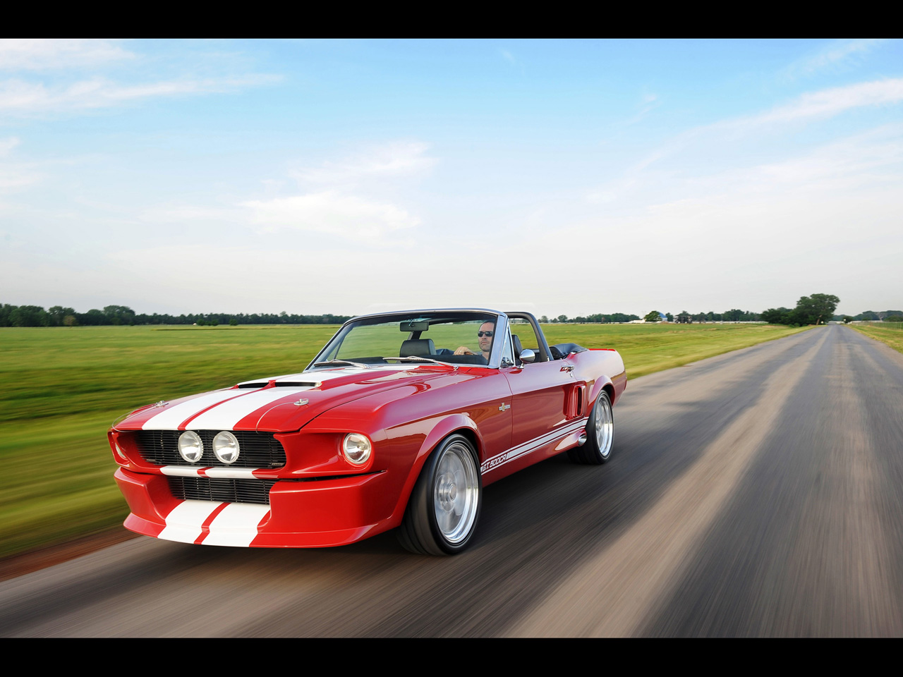 Qual carro não tem no Need que deveria ter? - Página 5 2012-Classic-Recreations-Shelby-G.T.500CR-Convertible