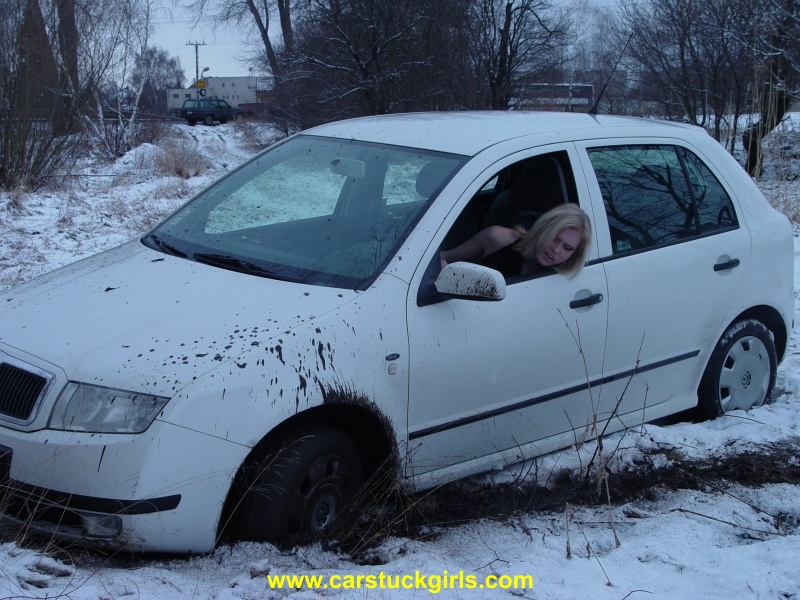 SKODA FABIA 500 hp!!! Carstuckgirls_vid009_alena_001