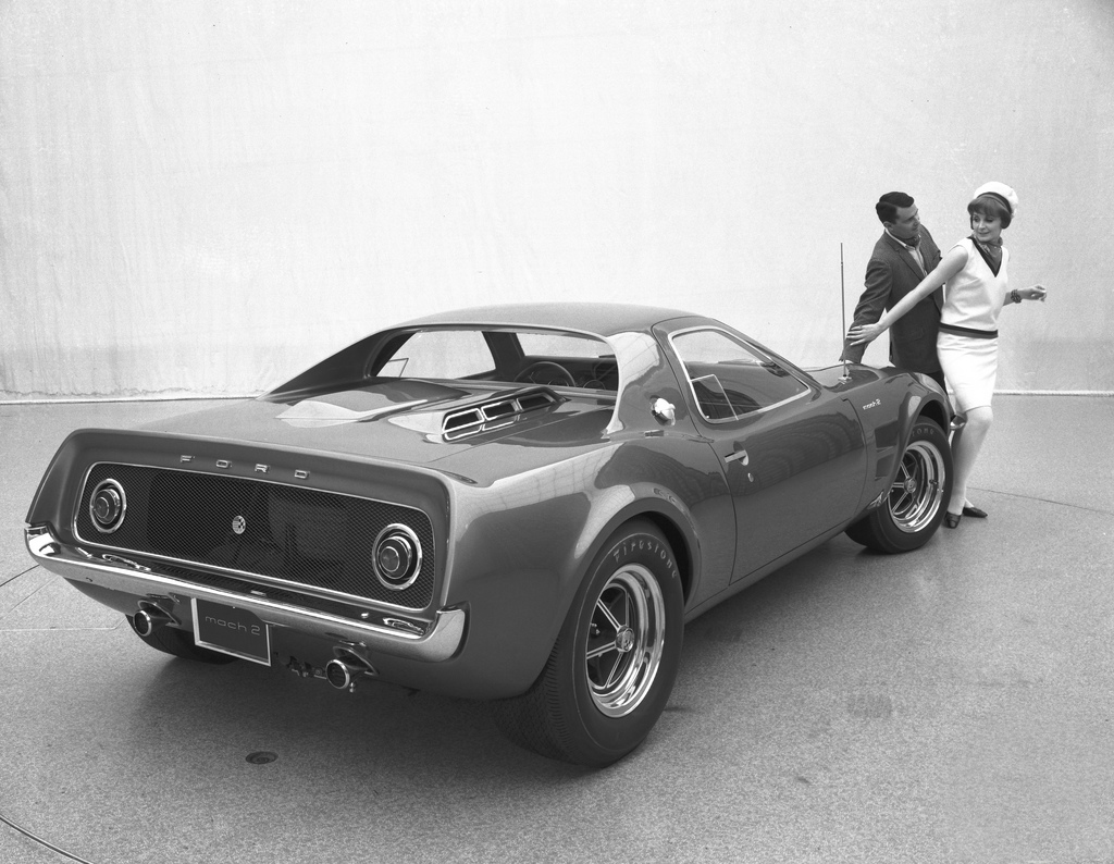 Prototype Ford Mach 2 à partir d'une mustang 1967 1967_Ford_Mach_2_04