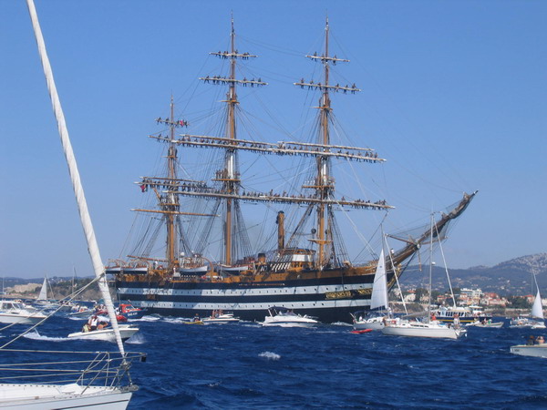 Départ des voiliers de Toulon pour la parade. - Page 2 0708150602591017019