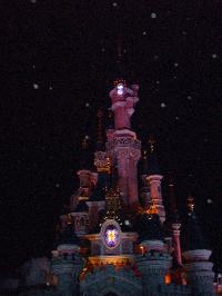 Vos photos nocturnes de Disneyland Paris Mini_0708200541541048196