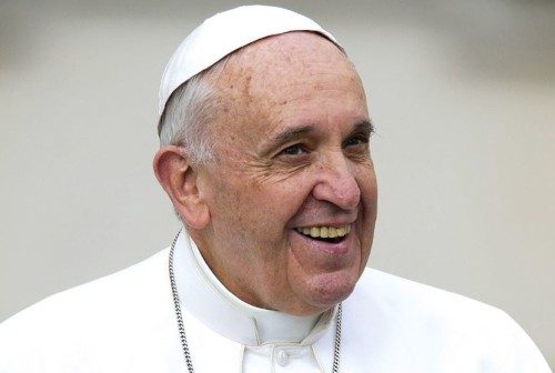 Le pape a reçu des responsables évangélique. Pape-francois-souriant-500x336-500x336