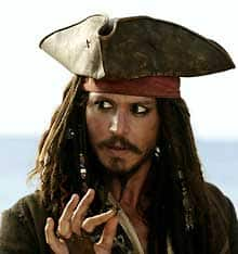 Vient pour passer la nuit en compagnie d'Elizabeth Depp-johnny-pirates