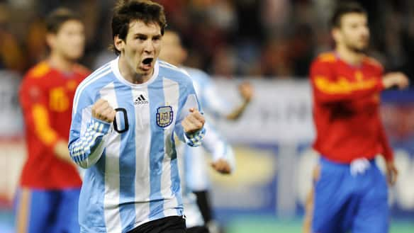  vs  ..    Messi-lionelxl091114getty