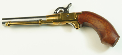 Où trouver plein de belles choses "Old West" et de l'habillement entre autres PistolKitLS_SM