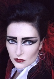 Portrait chinois des membres - Page 10 Siouxsie-sioux