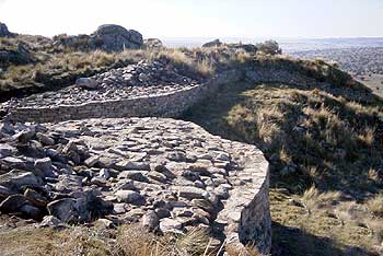 Excursion a la Vettonia y sus alrededores Cogotas-muralla