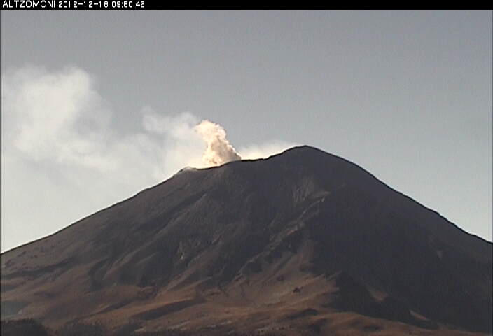 Volcán Popocatépetl  registra 121 exhalaciones  de moderada intensidad P1218122