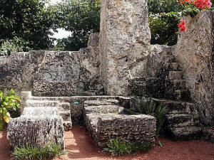 star - Misteri e curiosità della  nostra attuale epoca Coral_Castle_9_small