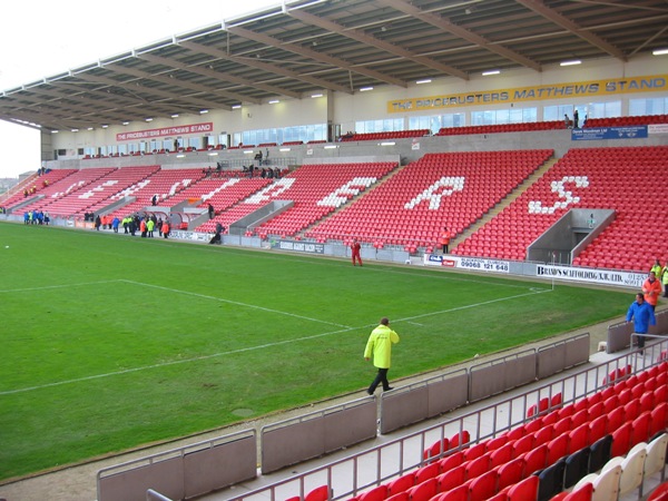 Blackpool - Arsenal (Jornada 32) 33307_ori_bloomfield_road