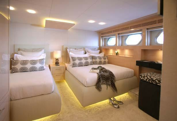 Pildigalerii Luxury-charter-yacht-taTii-Guest-Cabin