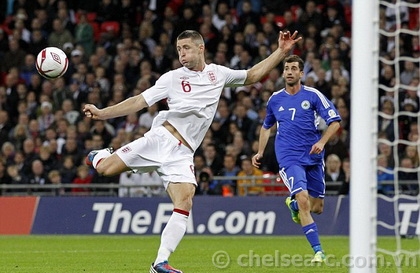 Cahill tự tin có thể thay thế Terry tại tuyển Anh  2012-10-13.10.29.52-cahill-sanmarino321