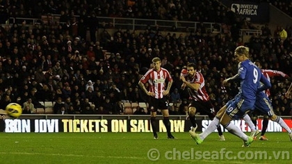 Sunderland 1-3 Chelsea: Mata và Torres tỏa sáng 2012-12-09.09.34.41-torres3