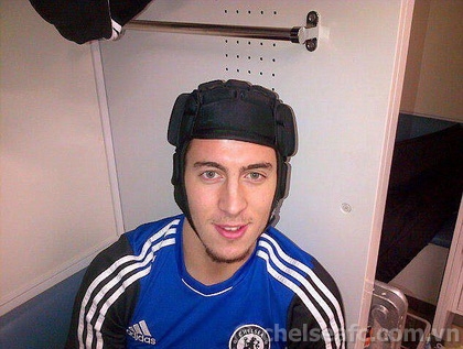 Hazard hạnh phúc khi là cầu thủ Chelsea  2012-12-15.08.54.16-hazardhao