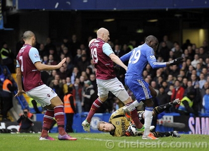 Chelsea 2-0 West Ham: Tiếp đà thăng hoa  2013-03-18.08.42.10-chelsea2-0westhamba