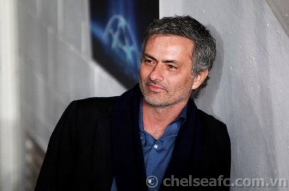 Mourinho đã nói gì trong buổi họp báo đầu tiên?  2013-06-11.01.33.23-mourinhogt.