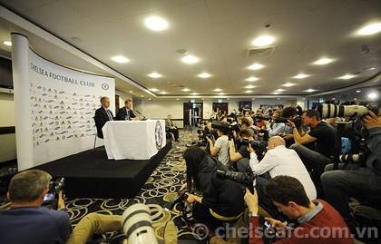 Mourinho đã nói gì trong buổi họp báo đầu tiên?  2013-06-11.01.38.09-mourinhogt5