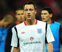 John Terry bất ngờ quyết định chia tay ĐT Anh  1105-terry