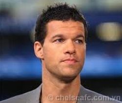 Ballack tổ chức trận đấu chia tay sự nghiệp  0105-Ballack