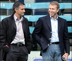 Mourinho sẽ đồng ý trở lại Chelsea?  P1_abramovich_0924