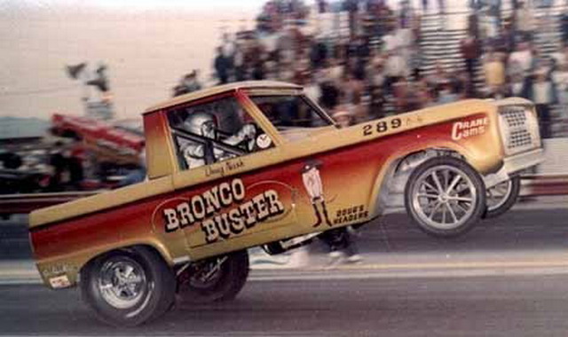 3) LES DRAGSTERS "Photos en mode WHEELINGS", (82 Photos). 024