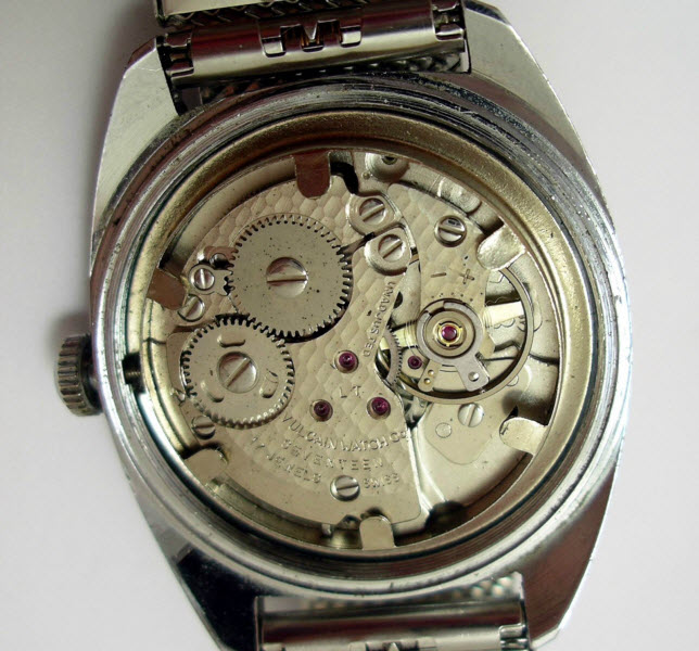 Moser - [Ici TOPIC des demandes d'IDENTIFICATION et RENSEIGNEMENTS de vos montres] - Page 2 Vulcain_sml3