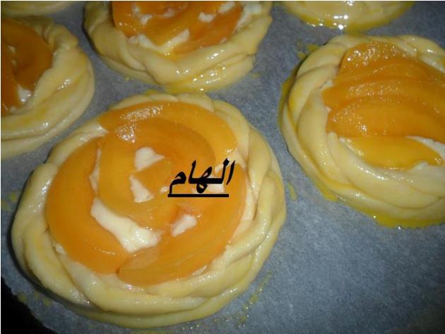  بريوش بالخوخ المعلب والكريم باتيسير بالصور %D8%A8%D8%B1%D9%8A%D9%88%D8%B4-%D8%A8%D8%A7%D9%84%D8%AE%D9%88%D8%AE-%D8%A7%D9%84%D9%85%D8%B9%D9%84%D8%A8-%D9%88%D8%A7%D9%84%D9%83%D8%B1%D9%8A%D9%85-%D8%A8%D8%A7%D8%AA%D9%8A%D8%B3%D9%8A%D8%B1-%D8%A8%D8%A7%D9%84%D8%B5%D9%88%D8%B1-9