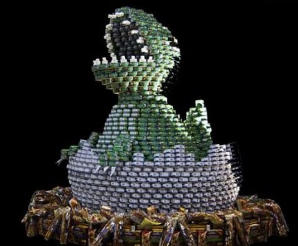 உங்களால் முடியுமா? - Page 3 Top-canstruction-sculpure-53