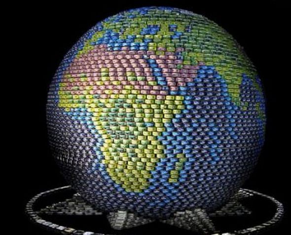 உங்களால் முடியுமா? Top-canstruction-sculpure-65