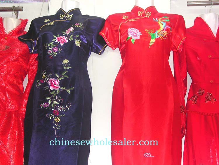 فساتين صينيه Chinese-dress-embroidered-silk-001