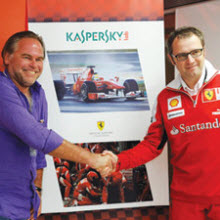 Kaspersky, Formula 1'e sponsor oldu 20101112161335