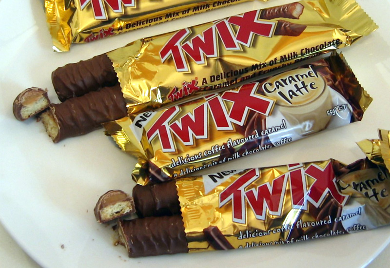 انواع الشوكولاته Twix-caramel-latte-2