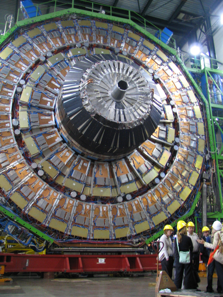 LHC, l'acceleratore è ripartito LHC