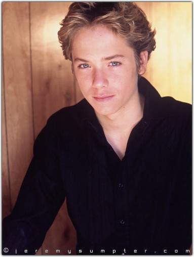 ELIGE A TU CAZADOR OSCURO Jeremy_sumpter_1