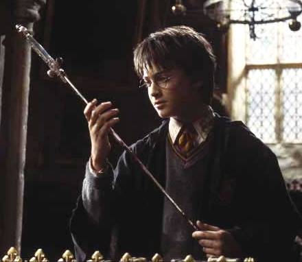 Хари Потър и Стаята на Тайните Harry_with_Godricsword