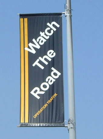 [AFFICHES]  Watch The Road Watch1