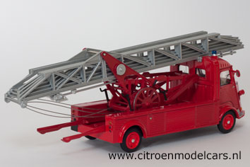 "Camions et véhicules de Sapeurs Pompiers au 1/43" par HACHETTE Collections - 2011  HY_Porte_echelle_2