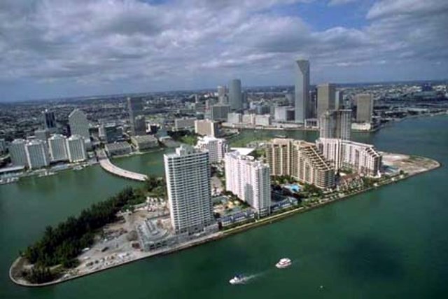  السياحة في ميامي Miami_panoroma