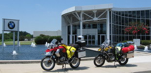 CleanMPG Reviews the 2010 R 1200 GS and GS Adventure BMW_1200s_at_BMW_Zentrum_News