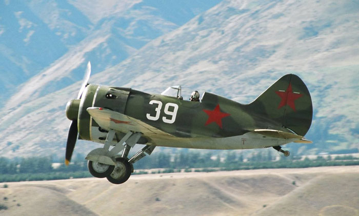 [WW2] WOW Booster pack "Revolution in the sky" & "Last biplanes" Photo14-Polikarpov-I16-take