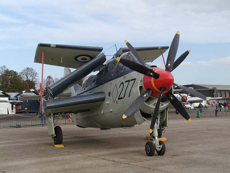 Fairey Gannet AS.4 (avión embarcado turbohélicepara la alerta temprana antisubmarina  UK ) Gannet_002